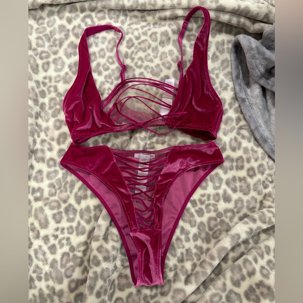 Savage x Fenty Bralette set